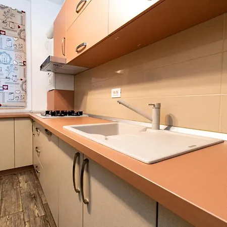 Yan - Near Mall & Free Private Parking Apartment