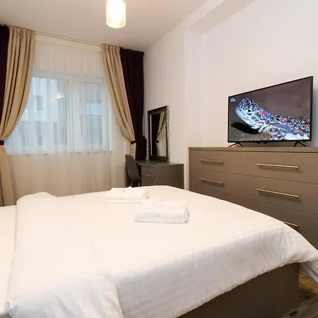 Yan - Near Mall & Free Private Parking Apartment *