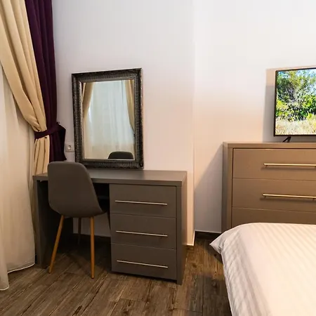Yan - Near Mall & Free Private Parking * Brasov